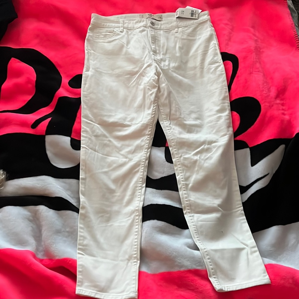 Hollister white high rise crop pants